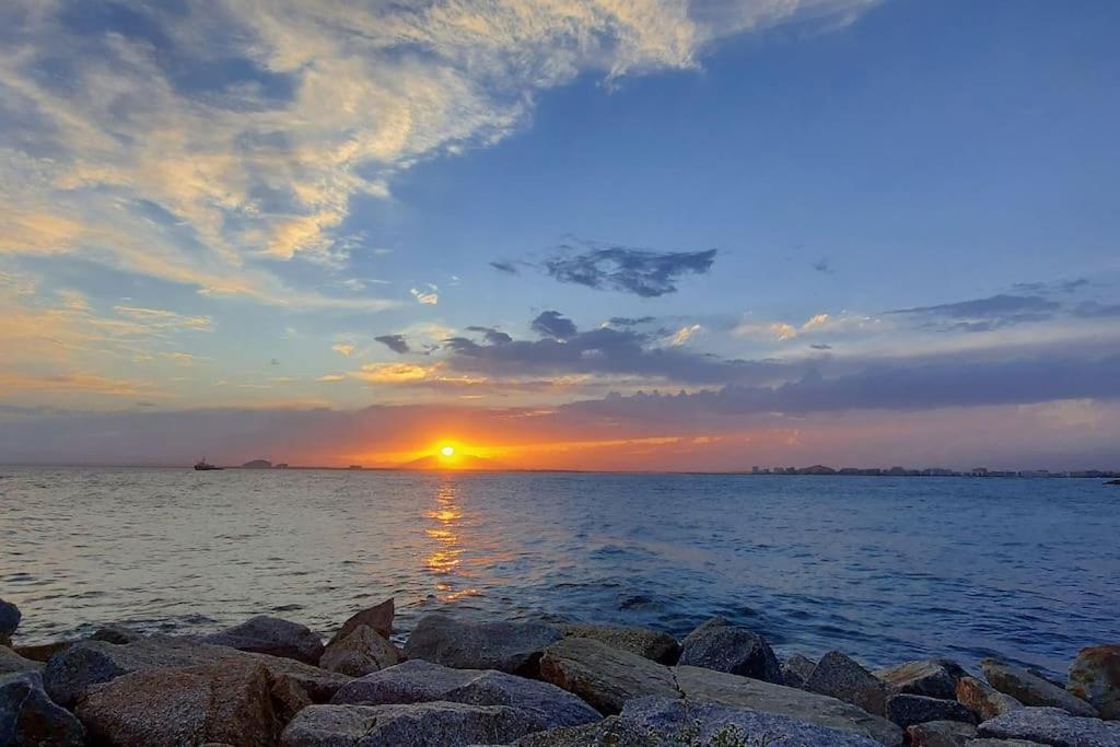 Sunsetmare Vacational Apartment Roses Zewnętrze zdjęcie