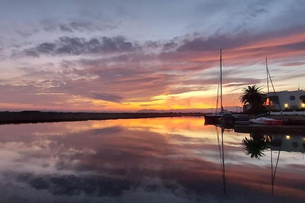 Sunsetmare Vacational Apartment Roses Zewnętrze zdjęcie
